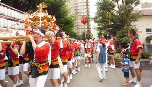 地域交流　地域の夏祭りに参加